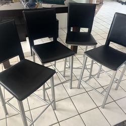 4 Black And Metal Chairs Bistro Height 