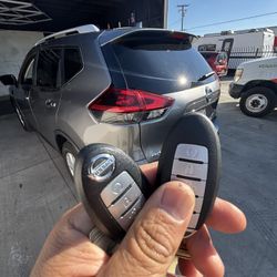 Llaves De Autos / Car Keys And Remotes 