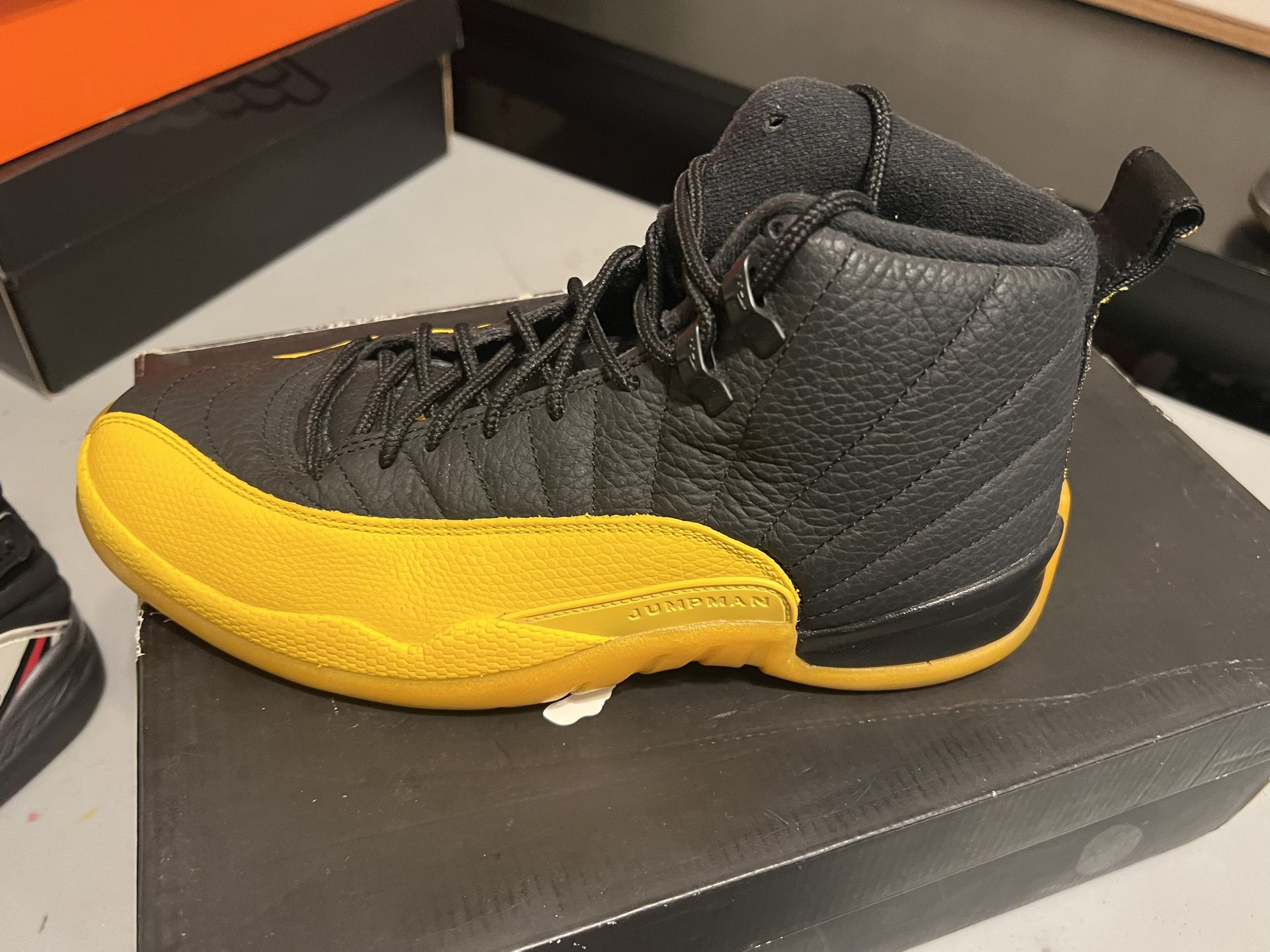 Jordan 12 University Gold
