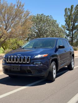 JEEP CHEROKEE  SPORT 2015 (Read Description) BEST OFFER