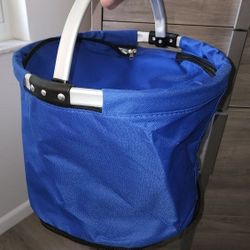Pop-up thermal insulated cooler/Tote designed with heavy duty polyester canvas with a sewn in aluminum frame.  Carries up to 75# See My Other Listings