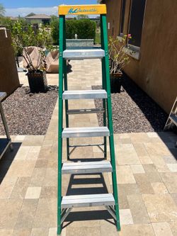Louisville 6ft Fiberglass and Blue Ribbon 4ft Aluminum Step Ladders