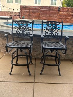 6 wrought iron high chairs