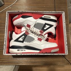 Used Air Jordan 4 “Fire Red” Size 9.5 Men