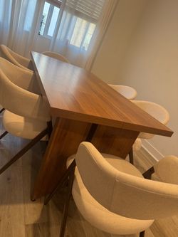 Dining table and chair set