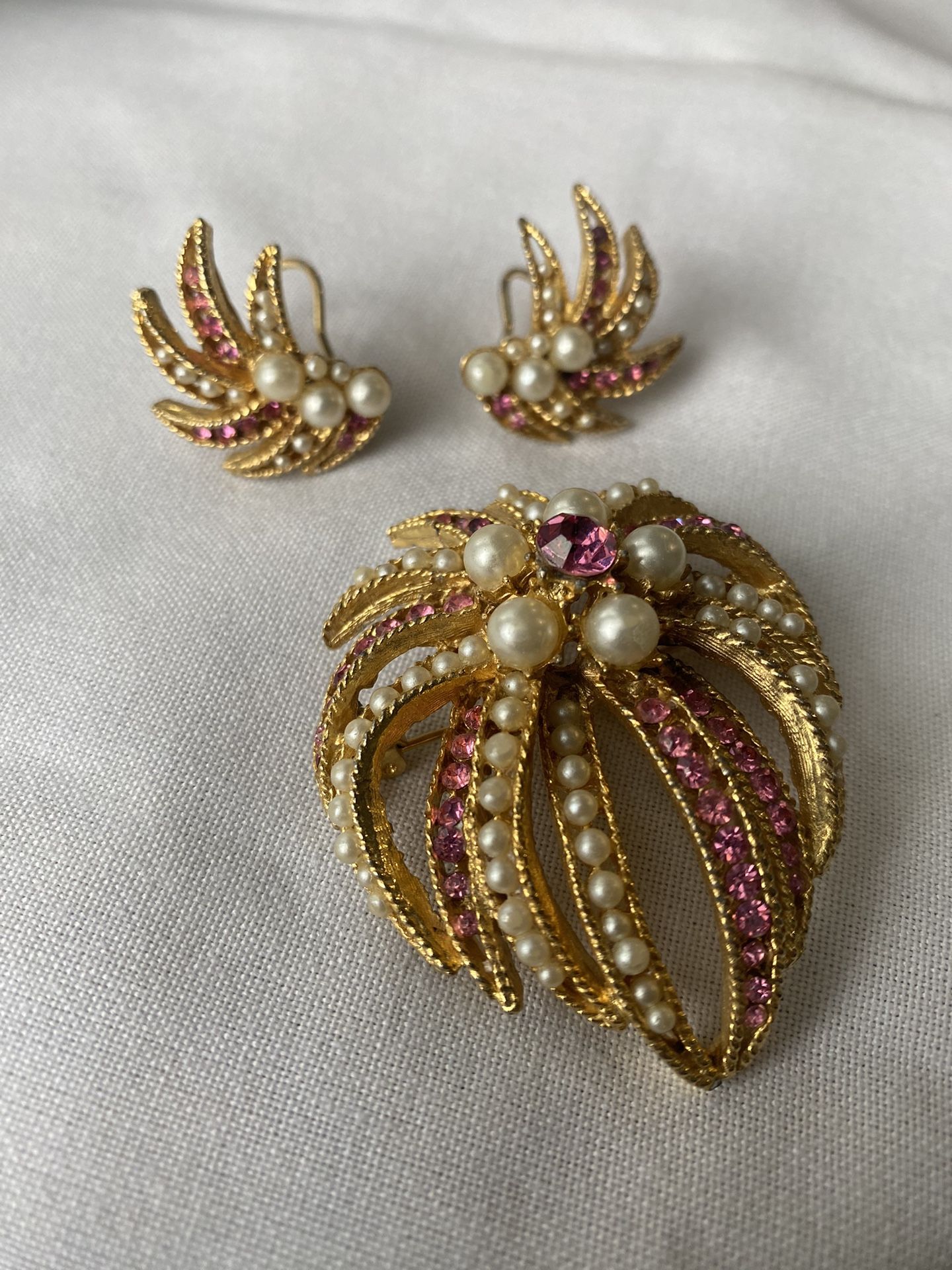 Vintage Brooch And Earring Set