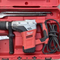 Milwaukee Spline Rotary Hammer 