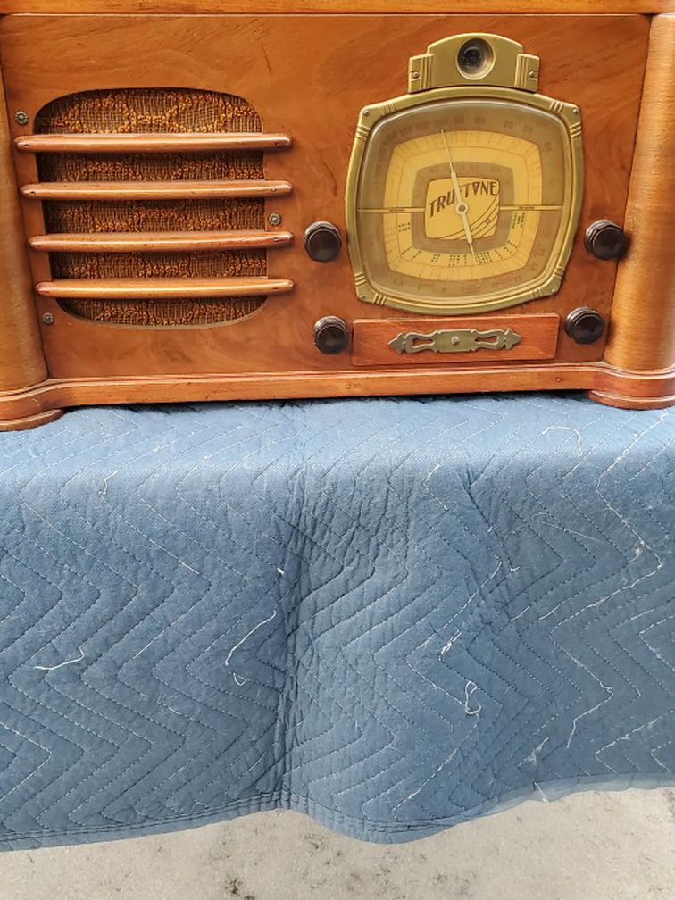 Antique Radio - Truetone