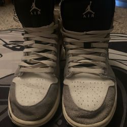 Jordan’s 1 gray