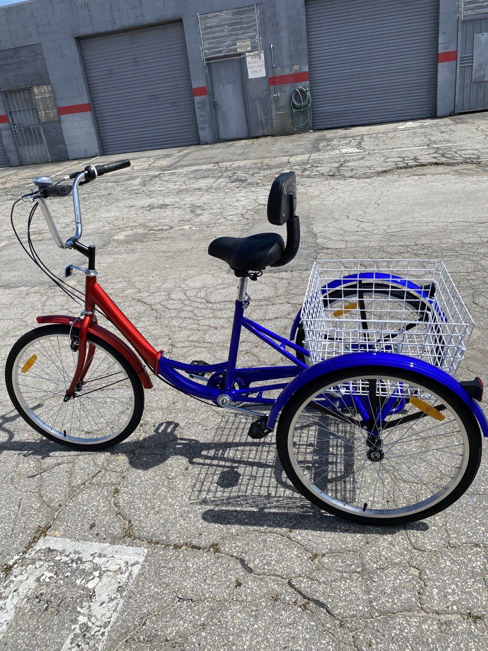 Adult Tricycle 24 in. 7 Speed Foldable Tricycle. PRICE. $250.00 FIRM!!