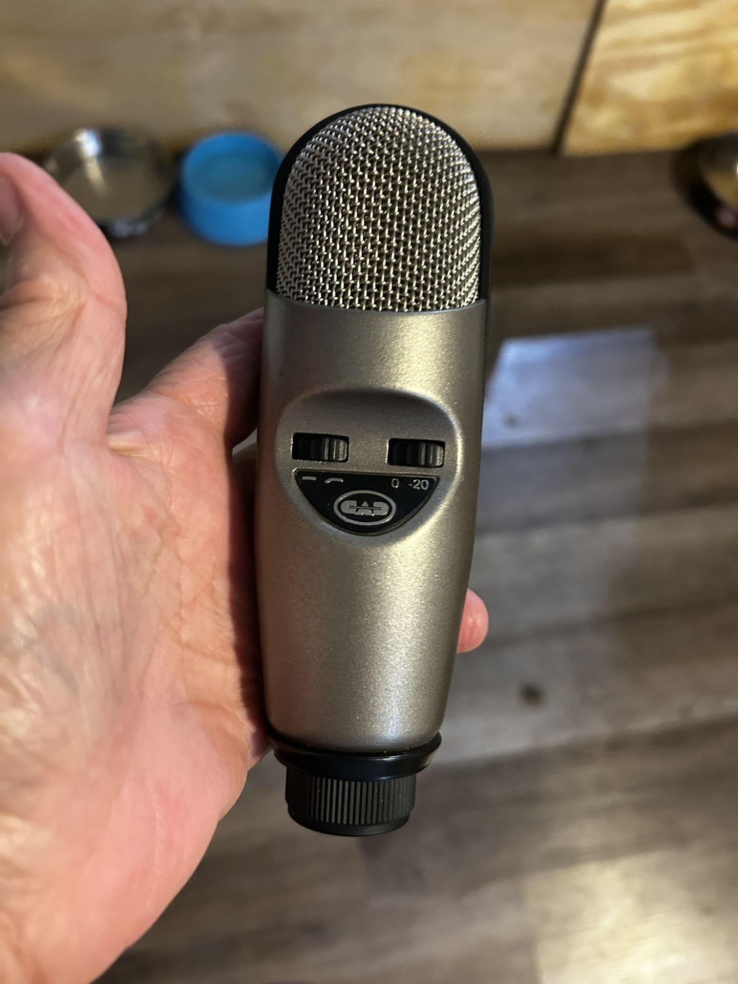 CAD MIC 🎤 😊HARD CASE