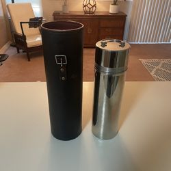Vintage Universal Thermos with Leather Strap Case – Landers, Frary & Clark
