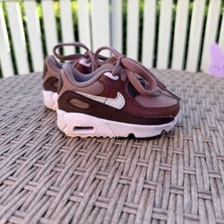 Nike AirMax Rare Smokey Mauve Size 2.5 (Toddler)