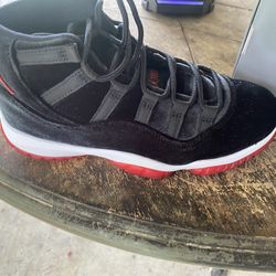 Women’s Size 8  Jordan’ 11 Retro