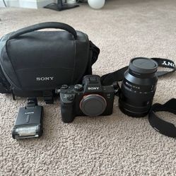 sony alpha a7 iii with 24-105 Sony lens And Flash