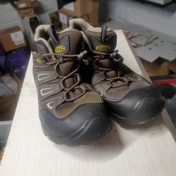 Keen 1015179 Mens Size 6