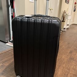 New 28” Hardshell  Lightweight 360  Spinner Luggage With Tsa Approved Lock
