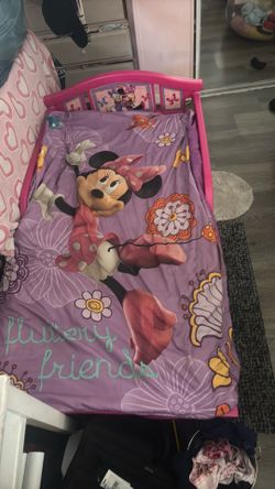 Camita de niña buena condición