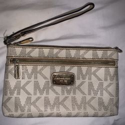 MK Hand Wallet