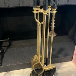 Black & Gold Fireplace Sweeper has All Pieces