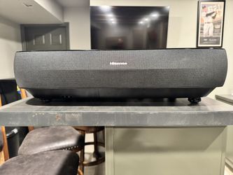 Ultra Short Throw Projector Hisense 100l9g