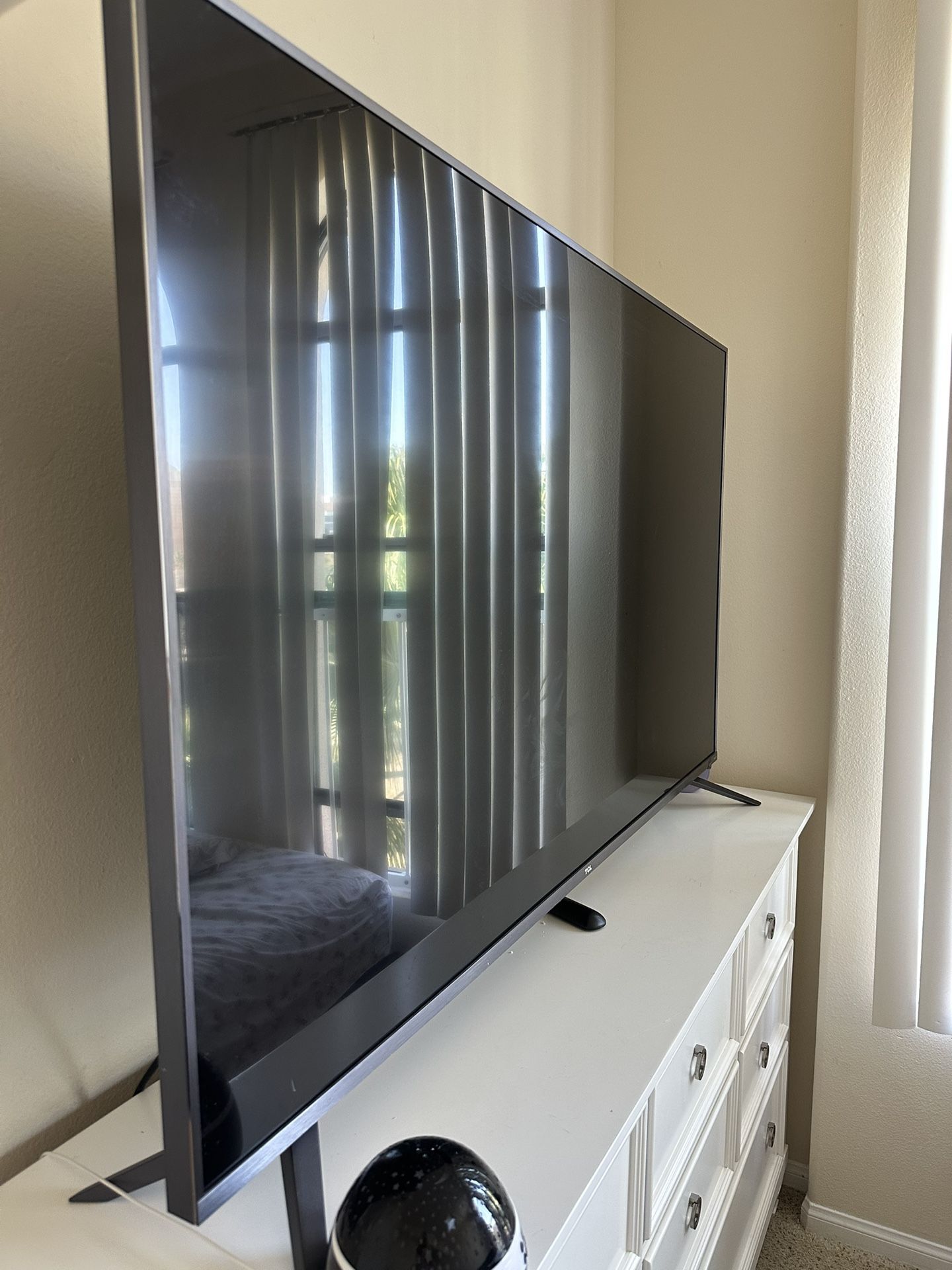 TLC 65 In Smart TV