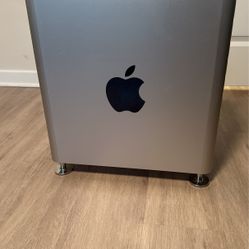 Mac Pro Xeon W 12 Core 3.3 GHz 192 GB Memory 1TB SSD 