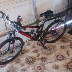 Like New 28 In Bicycle