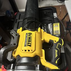 DEWALT 20V MAX 125 MPH 450 CFM Brushless Cordless Handheld Leaf Blower w/ Concentrator Nozzle, 5 Ah & 2 Ah Batteries & Charger