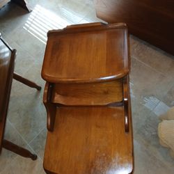 Sprague And Carleton Solid Maple End Tables 