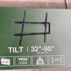 tilt  TV Wall Mount kit 32  to 90 inch.. new In Box And Sealed 