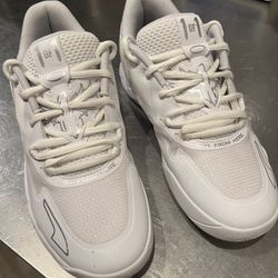 Melo MB.01 low white Size 10