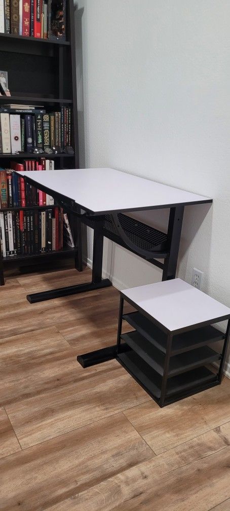 Drawing Desk 