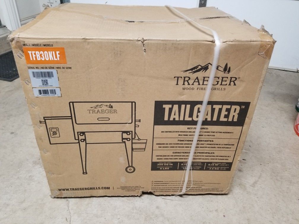 TRAEGER tailgater Pellet grill 