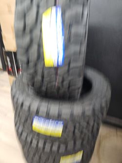 New set of tires accelera rt 35 1250 22 lt