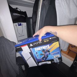 PS5 FORTNITE EDITION**BRAND NEW