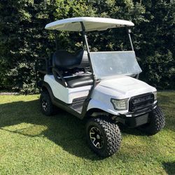 Lifted Custom Club Car Precedent Golf Cart