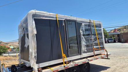 BRAND NEW MODULAR UNIT STUDIO