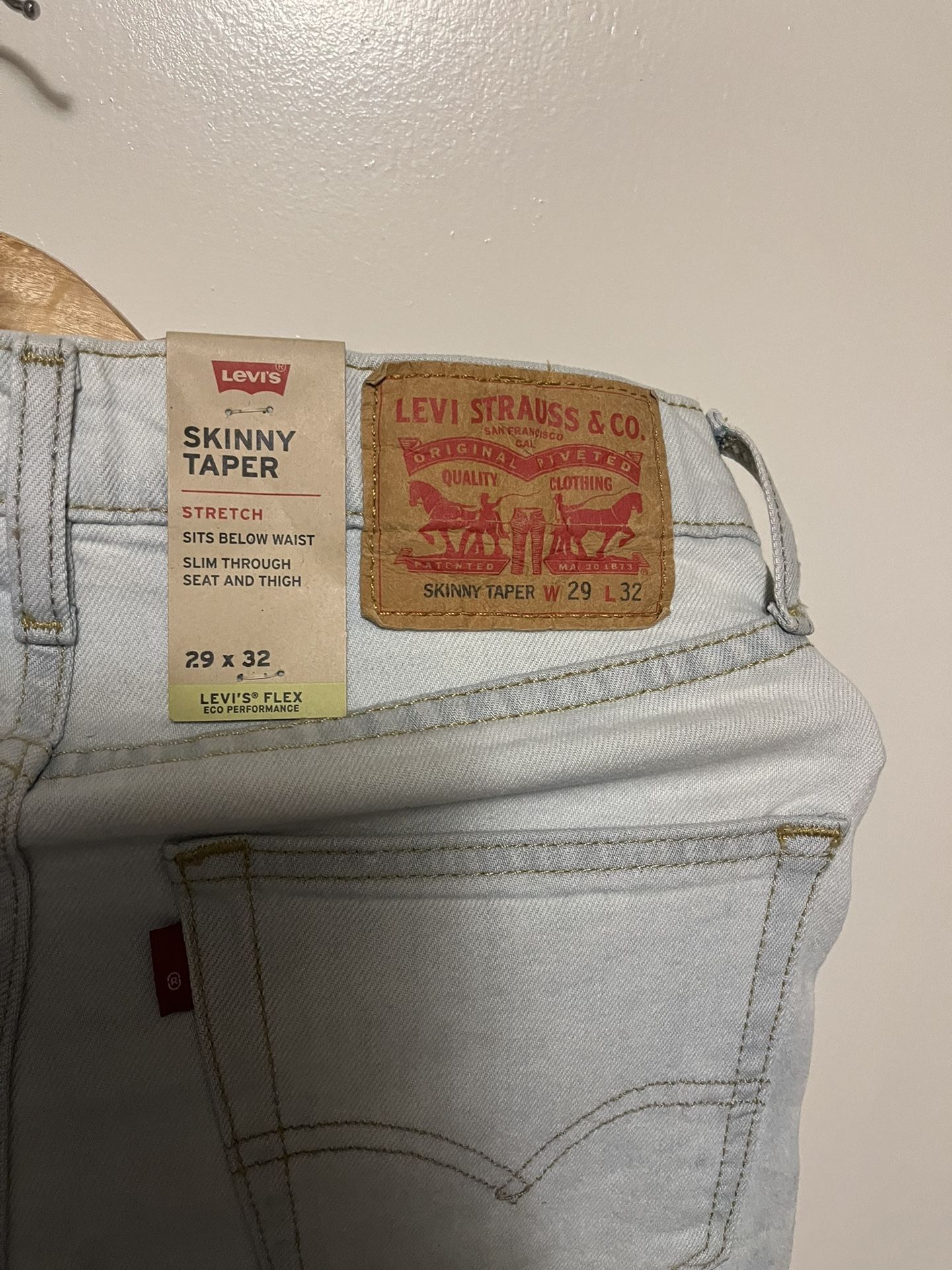 Levi's Jeans for Sale in Bellevue, WA - OfferUp