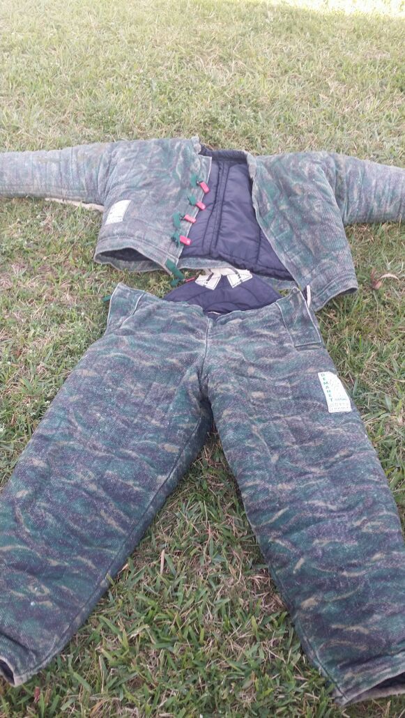 Demanet bite suit