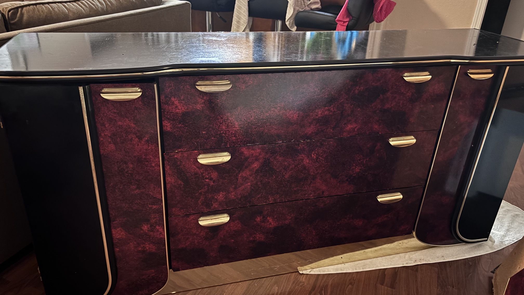 Queen Bedroom Set (5 Pieces)
