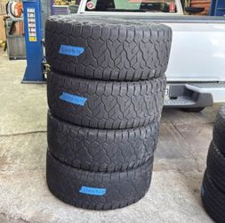 33 x 12.50 R17 Nitto Recon Grappler Set of 4