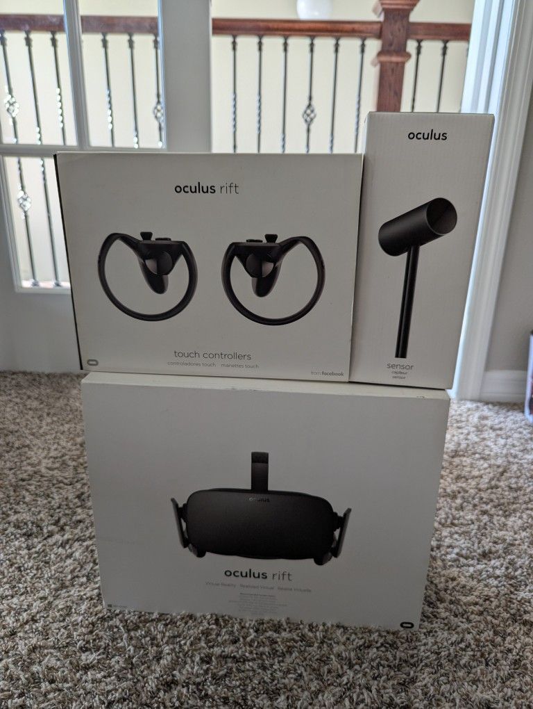 Oculus Rift CV1 w/accessories