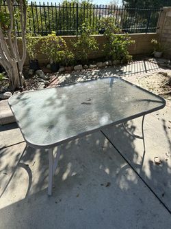 Free Glass Table 
