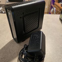 📡 2x Motorola SURFboard SB6121 Cable Modems – DOCSIS 3.0
💲$15 for both OBO
