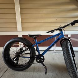 mongoose blue mtb 7 speed 24” tires