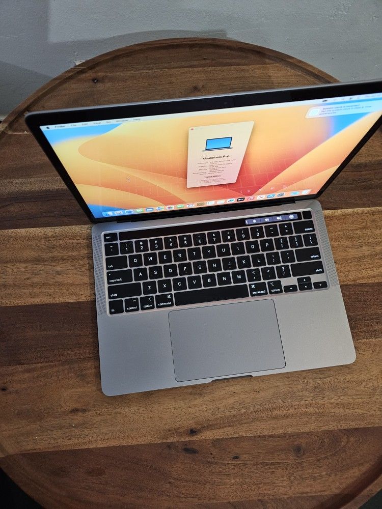 MacBook Pro 2020 i7