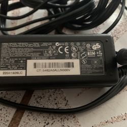 Adapter 19 V