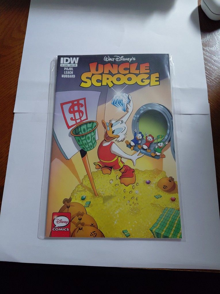 WALT DISNEY COMICS