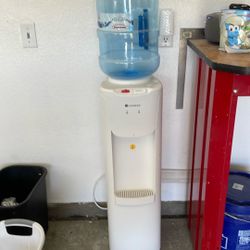 Glacier Bay Water Dispenser